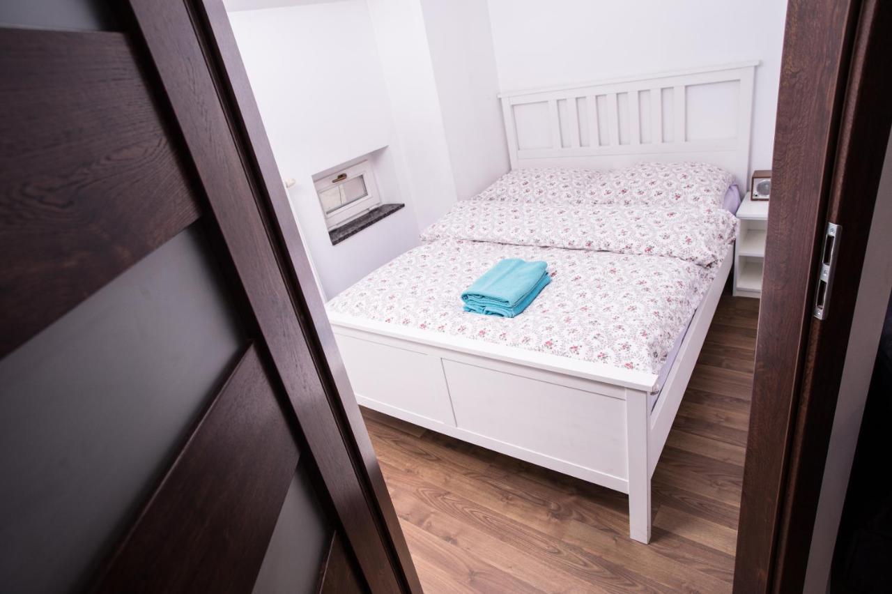 Mirror Apartments Krakow Luaran gambar