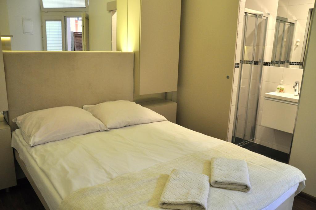 Mirror Apartments Krakow Luaran gambar